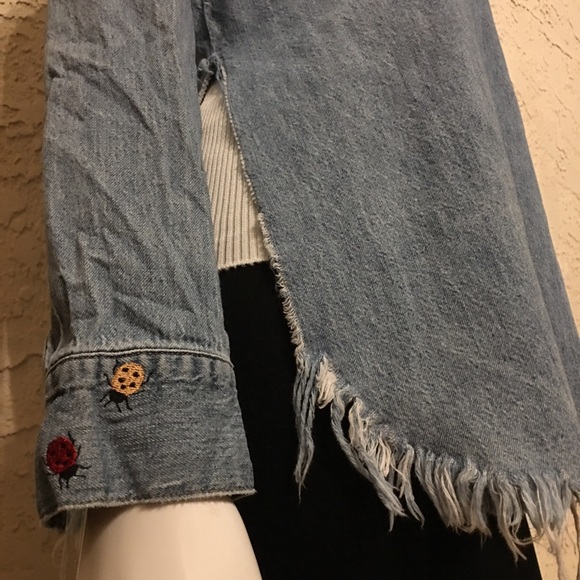 Lucky Brand 🐞 Denim Boyfriend Shirt w/Embroidery Sz S - Picture 9 of 16